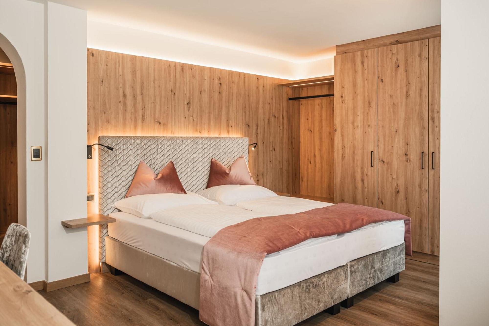 Garni Hotel Miara - Your Dolomites Home Selva di Val Gardena Exterior photo