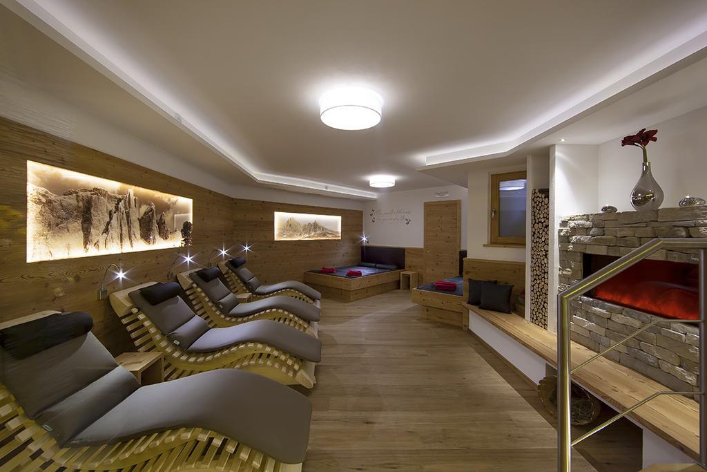 Garni Hotel Miara - Your Dolomites Home Selva di Val Gardena Exterior photo
